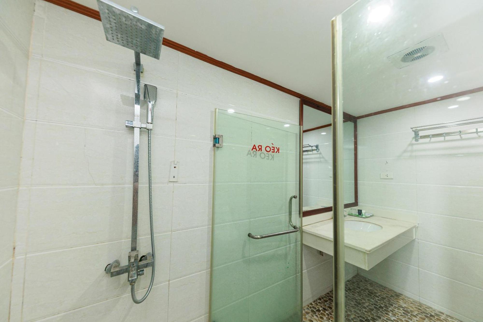 Oyo 472 Lenka Hotel Hanoi Exterior photo